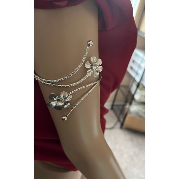 Silver Armlet, arm cuff bracelet, Silver armband, flower silver boho upper arm - Picture 6 of 7